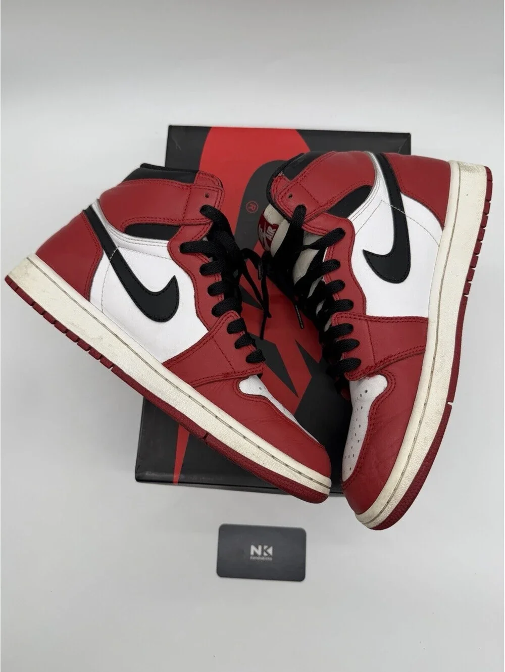 Nike Air Jordan Retro 1 High OG Chicago 2015 555088101 Size 9M